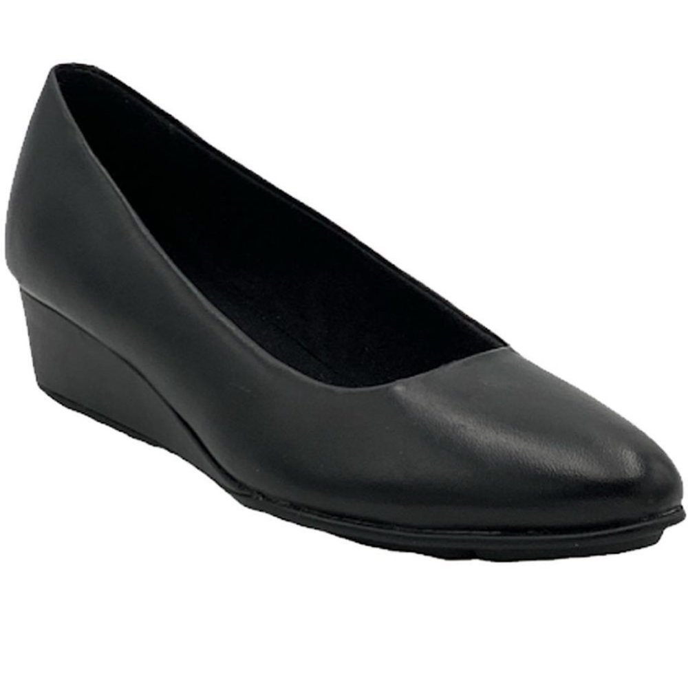 Easy Spirit Abelle Low Wedge Closed Toe Leather Office Heels Size 6.5